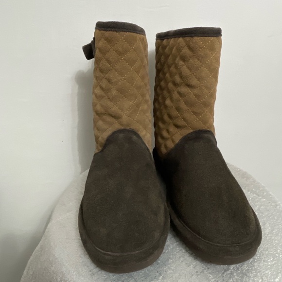 Bearpaw Women’s Quilted Suede Sheepskin Boots – Brown Size 7(B26) - Picture 4 of 7